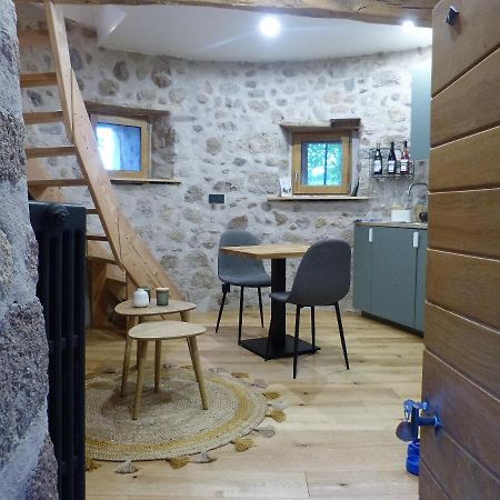La Tour Du Canet Longessaigne 外观 照片