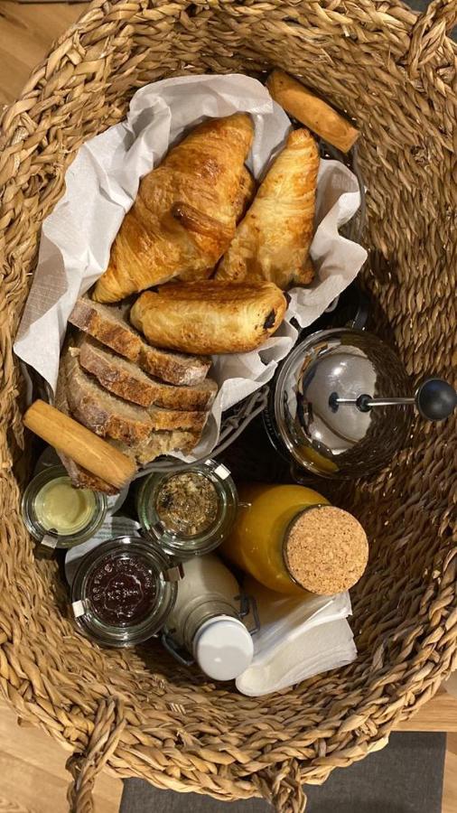 La Tour Du Canet Longessaigne 外观 照片